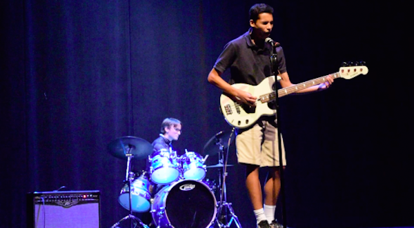 Music chapel showcases talent, underclassmen performers