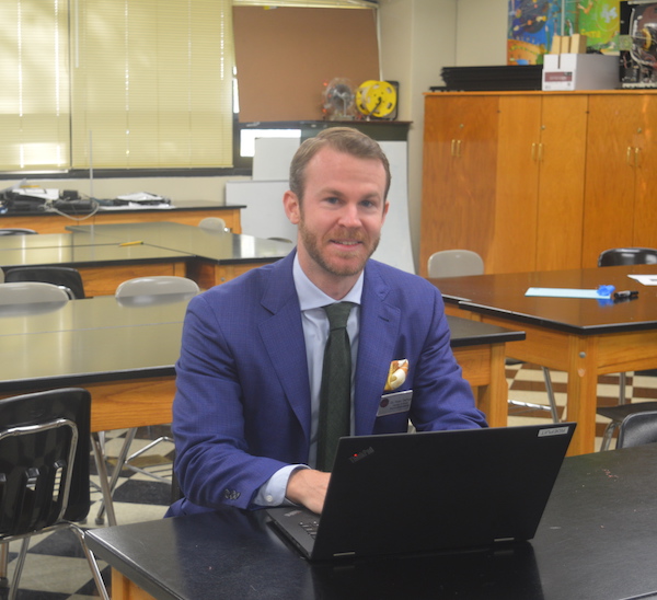 Ryan DePuit switched to teaching physics after being a researcher for Dow Chemical Company.