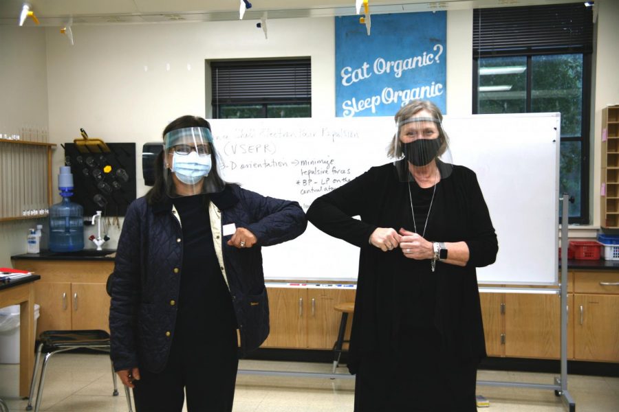 "RBG is my role model. I am able to exercise my rights as a person now because of what she did and who she was. We are celebrating her life by wearing black attire to honor her judicial career and contribution to society."
- Sarwat Jafry