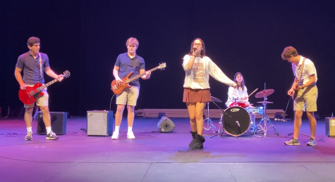 Claremont Heir performs Jingle Bell Rock.