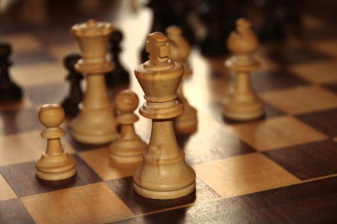 As the pandemic caused a world-wide shutdown of many competitive sports, chess gained a huge following in the virtual world. Several St. Johns students are part of this pandemic chess boom.